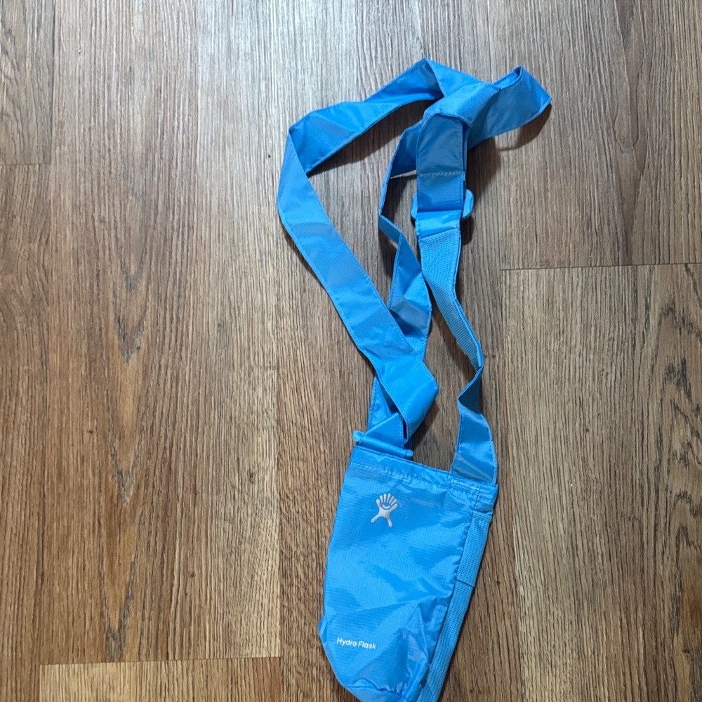 Hydro Flask Sky Blue Belt Bag